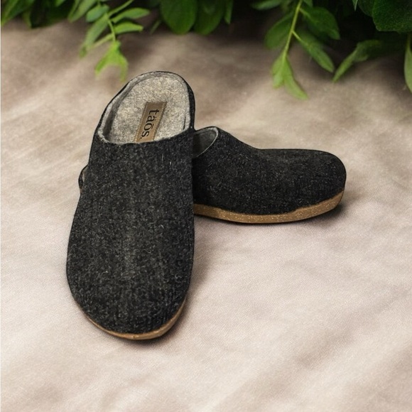 Taos Woolley Gray Clog. Gray Women's Slip-On Woolen Clog. - Picture 10 of 11